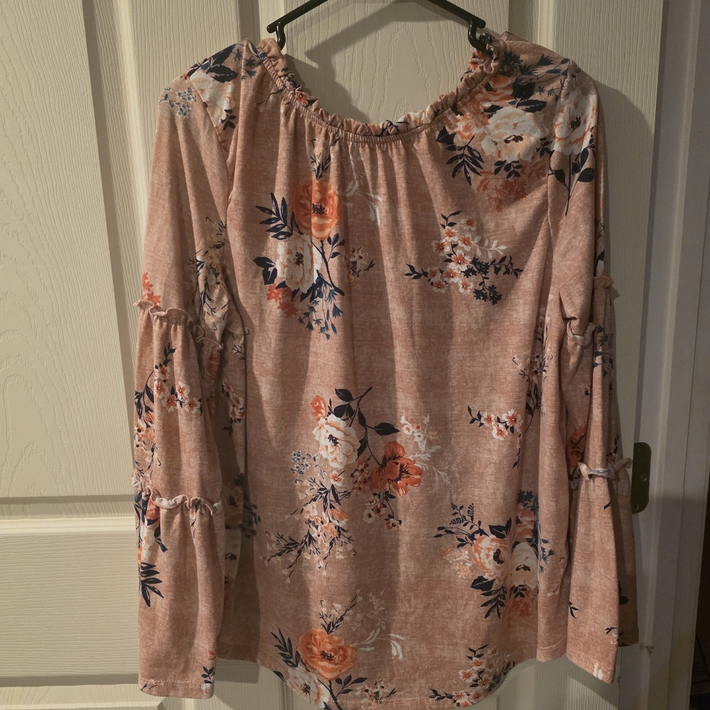 Absolutely Famous Pink Floral Bell Sleeve Blouse Size L - Picture 2 of 6